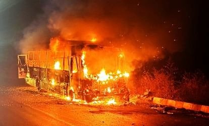 A bus going from Bihar to Delhi caught fire, and five passengers were burned alive