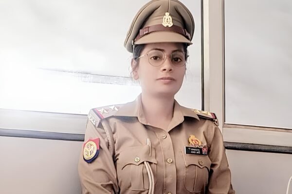 Ghaziabad News: Woman inspector dies while trying to save a dog; car hits her