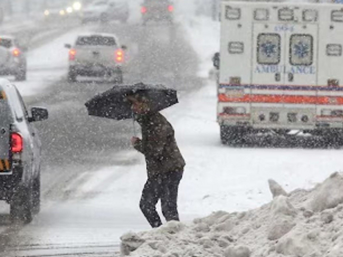 Record-Breaking Cold in the United States; Heavy Snowfall Disrupts Daily Life, Making It Difficult to Step Outside