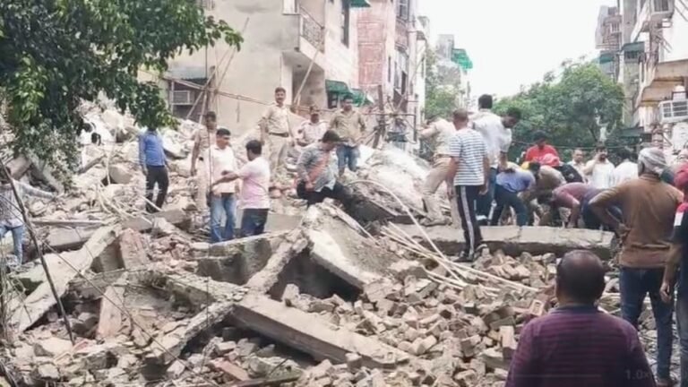 6a4e3c00dfbdf-rohini-building-collapse-080059655-16x9